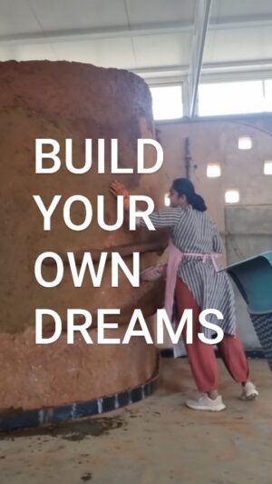 Jhansi Instagram - Small Sisters are a big help..
When big Sisters build small dreams.
Thank you, @nikhita.kottam for the enthusiasm you bring. 😘 
I don't want to use big words like dignity of labor.. it's just pure passion .
#sustainablehome
#naturalbuilding 
#buildyourhome
#cowdung #mud