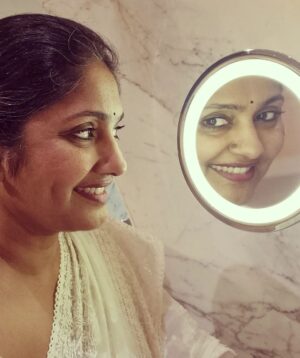 Jhansi Instagram - PEOPLE PLEASING IS BEING HARSH ON YOURSELF. 
KEEP  THE REFLECTION  HAPPY .
This thought needed a post.