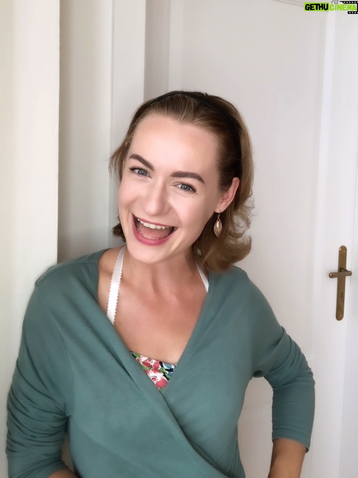 Jiřina Daňhelová - 5K Likes - Marta z Uherskýho Brodu.
Na televizi nekouká, ale občas to na ni někde vykoukne. ☝🏻
#martavkaždýrodině