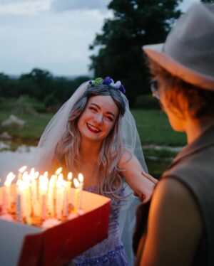 Jiřina Daňhelová Instagram - Je libo jednu Mrtvou nevěstu Tima Burtona? Není problem! 

#birthdaygirl