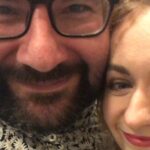 Jiřina Daňhelová Instagram - Úkol zněl jasně: ,,Zkombinuj dvě zkoušení s prací a neudělej žádnej prušvih! “ Na vědomost se dává, že jsem to dala. Bez průšvihu, bez agenta. Pro vas možná samozřejmost, pro mě velkej krok vpřed. 1) termíny představení ,,Mnoho povyku pro lajk” v divadle Na Jezerce 28.5 / 1.6 / 9.6 / 8.7 Chodovská Tvrz. @matej_balcar děkuju 🙏🏻 3)Zlomvazky ❤️❤️❤️❤️❤️❤️ 4) Pocta Tině 5) Tvy příští menu v Cafe de Paris: Lanýžový tatarák z lososa, Entrecôte s nejlepšíma fritama v Praze a Crème Brûlée ve velikosti měsíce. 6)cesty vlakem do @jihoceskedivadlo. České dráhy vás cvičí k tolik potřebnému balancu. 🤯 Představení Rozum a cit bude mit premièru v příštím roce na Otáčivém hledišti v Českym Krumlově a bude to eñoñuño 🤌🏼 7)Dycky VácLav, 12 let čistýho přátelství 12 let cisterna lásky for me. @vaclav.tobrman.pianista