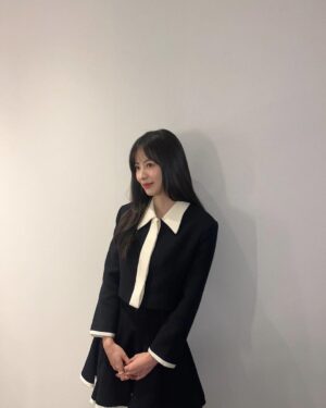 Ji Woo Instagram - 얼마 남지 않은 한 해 잘 마무리 하시고 
행복한 새해 맞이하세요❣️
환상연가 많은 관심과 사랑 부탁드려요! 

#환상연가 #1월2일첫방송 #금화💛