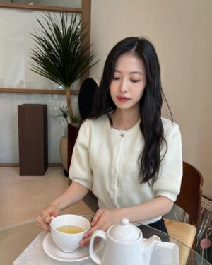 Ji Woo Instagram - 