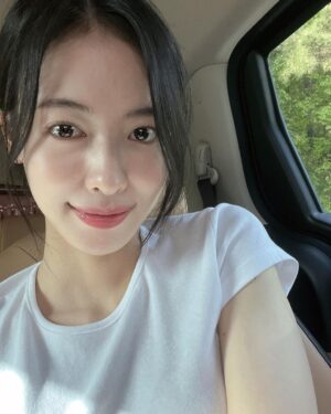 Ji Woo Instagram - 날씨 최고오💚
