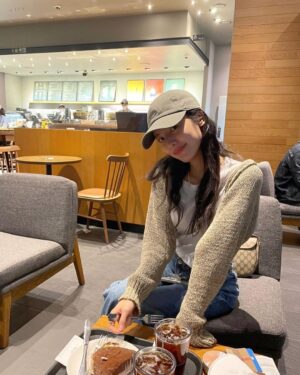 Ji Woo Instagram - 