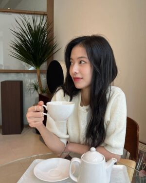Ji Woo Instagram - 