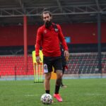 Jimmy Durmaz Instagram - Dewamkeeee 🔴⚫️ @karagumruk_sk #jdbeard #beardman #dmz #jd #gümrük #sakal #tattoo