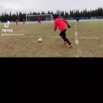 Jimmy Durmaz Instagram – ⚽️❤️shooting practice after the trainingt it was hard to Not score today 🤪🤪 @omerbayram19 bizim köşe nerde 🤔

@aksel.ak sorry it was cold to stay and wait for your turn 🤷‍♂️

#dmz #jd #jdbeard #beard #beardman