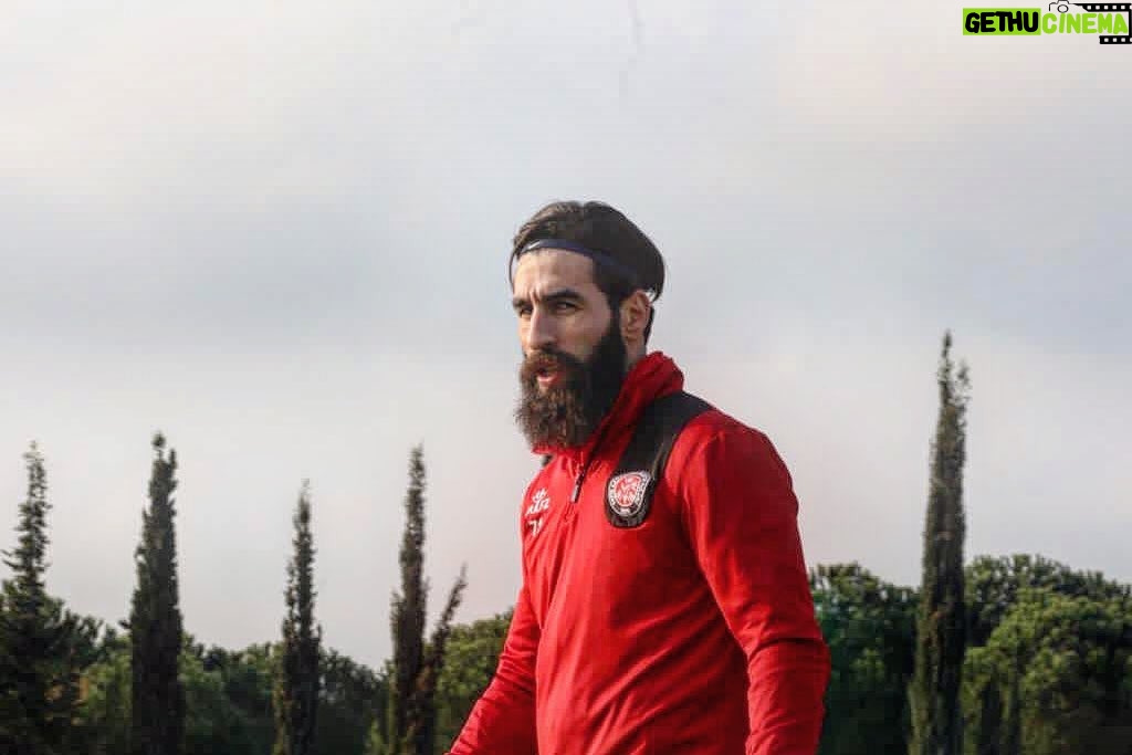 Jimmy Durmaz Instagram - I see you 👀😉 #JD21 #jdbeard #dmz #beard @urazgoktekin 📸