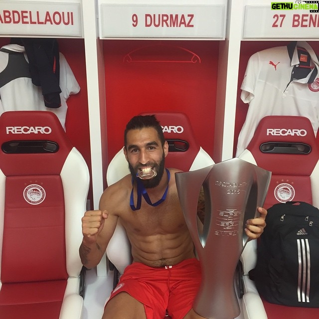 Jimmy Durmaz Instagram - First title done now we going for the second 🔴⚪️🔴⚪️!! #champions #Olympiacos #greece #teamdurmaz