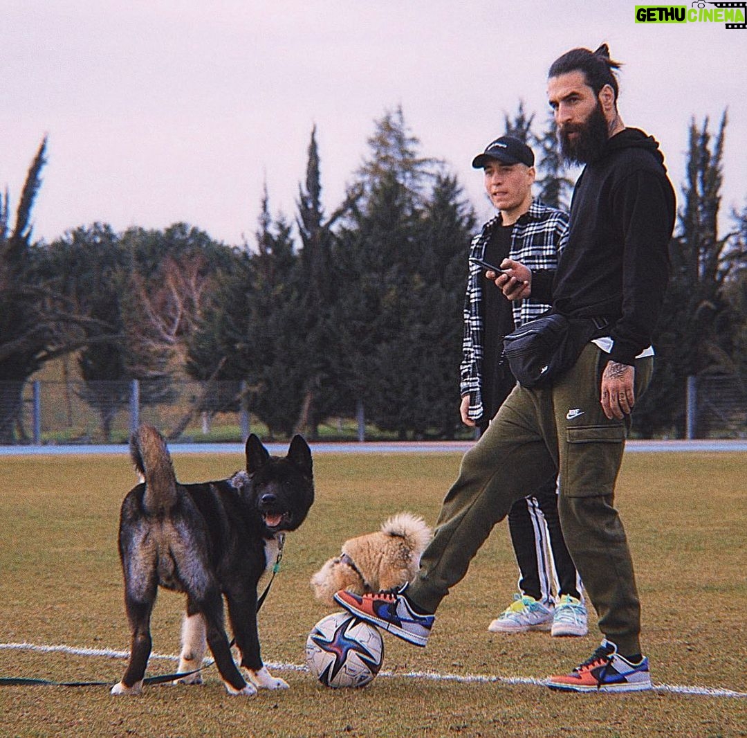 Jimmy Durmaz Instagram - 2’ye 2 maç 😊 . #jimmydurmaz #tb
