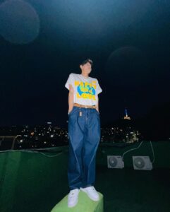 Jin Ho-eun Instagram - 🌏💛🍀HAPPY AND LOVE🌀💚😄