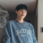 Jin Ho-eun Instagram – 그리움만으로도 사람은 죽을 수 있다. 그런데도 우리는 매일매일 그리워할 기억을 차곡차곡 쌓아가고 있다. 사랑하는 오매라 안녕.