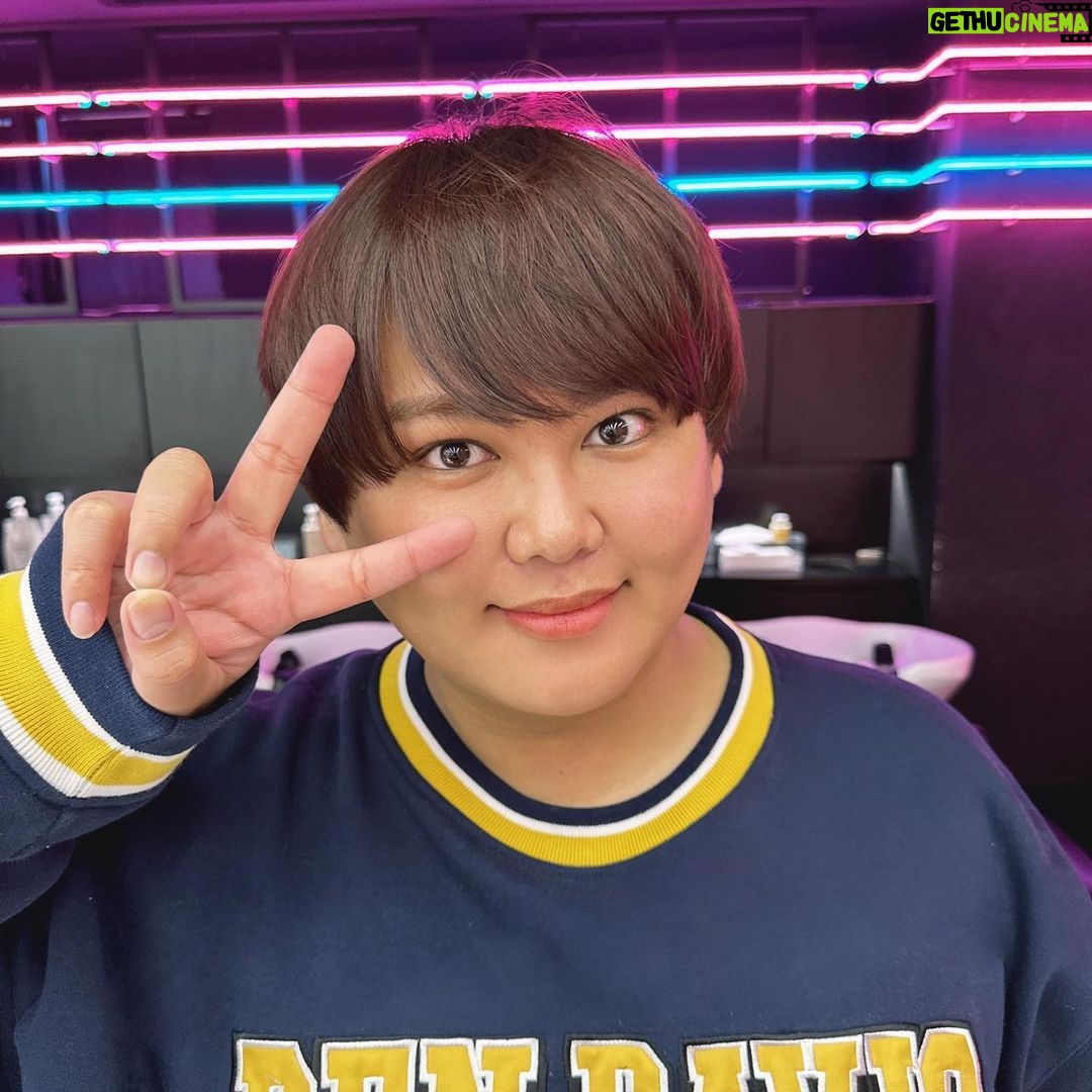 JinJin Instagram - 髪の毛メンテ💇♂️💇♂️ ピンクベージュてゃん🐈⬛💖