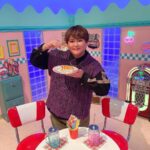 JinJin Instagram - . . 明日6/6(月)19時〜 NHK Eテレ「沼にハマって聞いてみた」 に出演させていただきます🧸🍟 . . みんなリアタイしてね〜🎈
