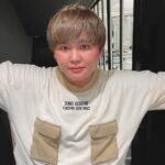 JinJin Instagram - . . イメチェンしやんとオリーブベージュ🫒にメンテしてきたやよ‼️ . . キメ顔すんな‼️笑え‼️‼️‼️