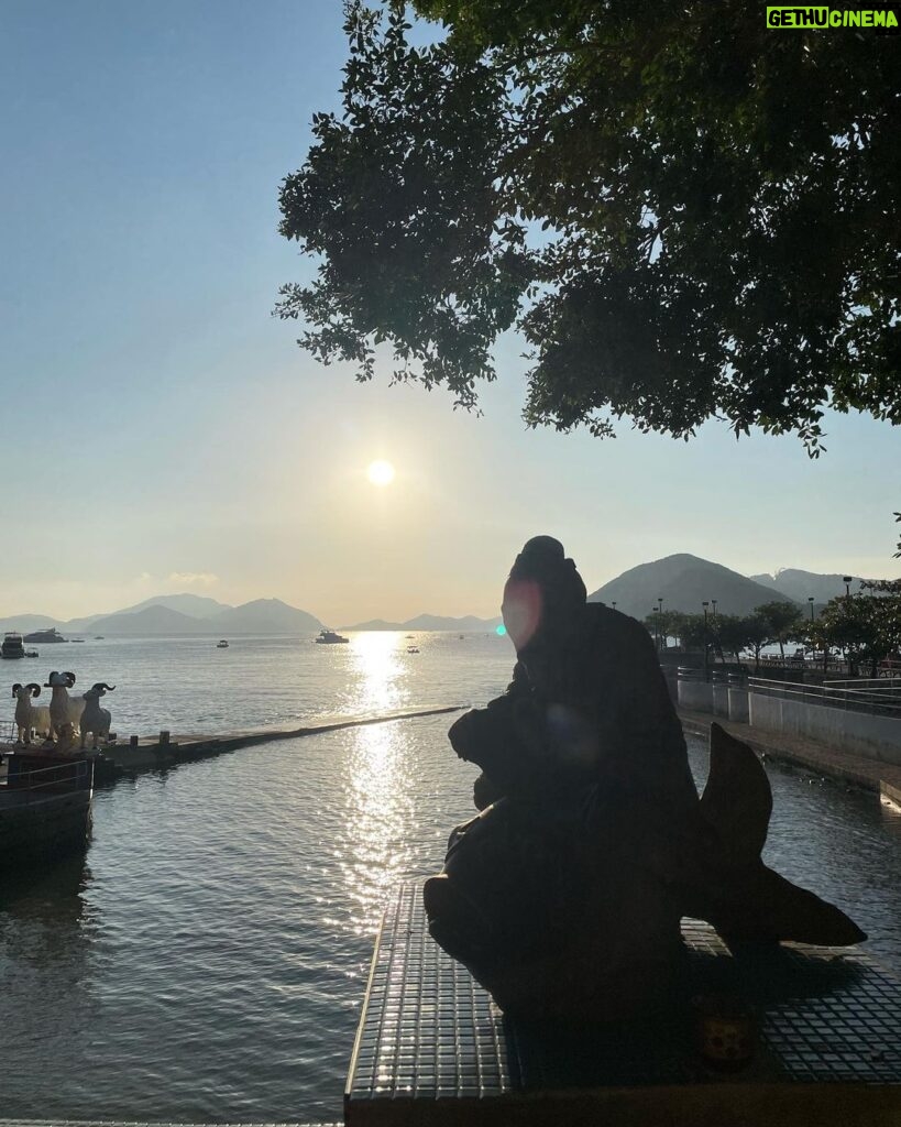 Jirawat Sutivanichsak Instagram - 🙏 Repulse Bay, Hong Kong