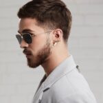 João Guilherme Ávila Instagram - Estilo, inovação e singularidade - a @rayban mandou muito neste lançamento! Os modelos da coleção #RayBanReverse ficam lindos em todos os formatos de rosto, justamente pela variedade de design e cores. Corre no site ou nas melhores óticas do Brasil e garanta o seu 😉 #RayBanPartner *publicidade