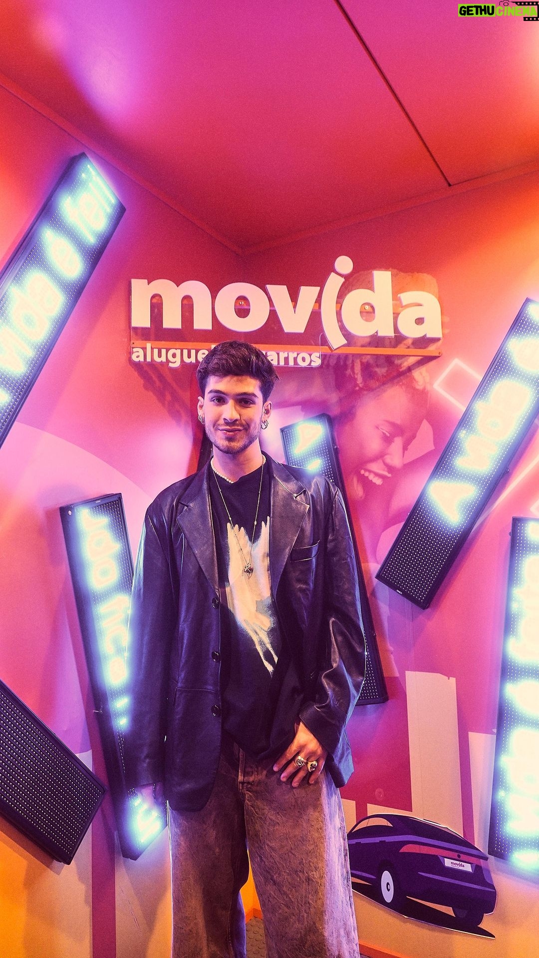 João Guilherme Ávila Instagram - Vou mandar a real aqui para vocês. Não importa a programação do feriado, #AGenteSeMove sempre para os melhores destinos e dessa vez a Movida me levou para curtir o The town no melhor estilo. Seja na cidade ou pegando a estrada, a Vida é para ser Movida #publicidade