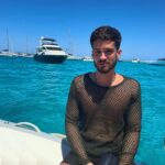 João Guilherme Ávila Instagram - blau es la color mas calentita, te lo juro 🩵 Juan&Andrea, Formentera