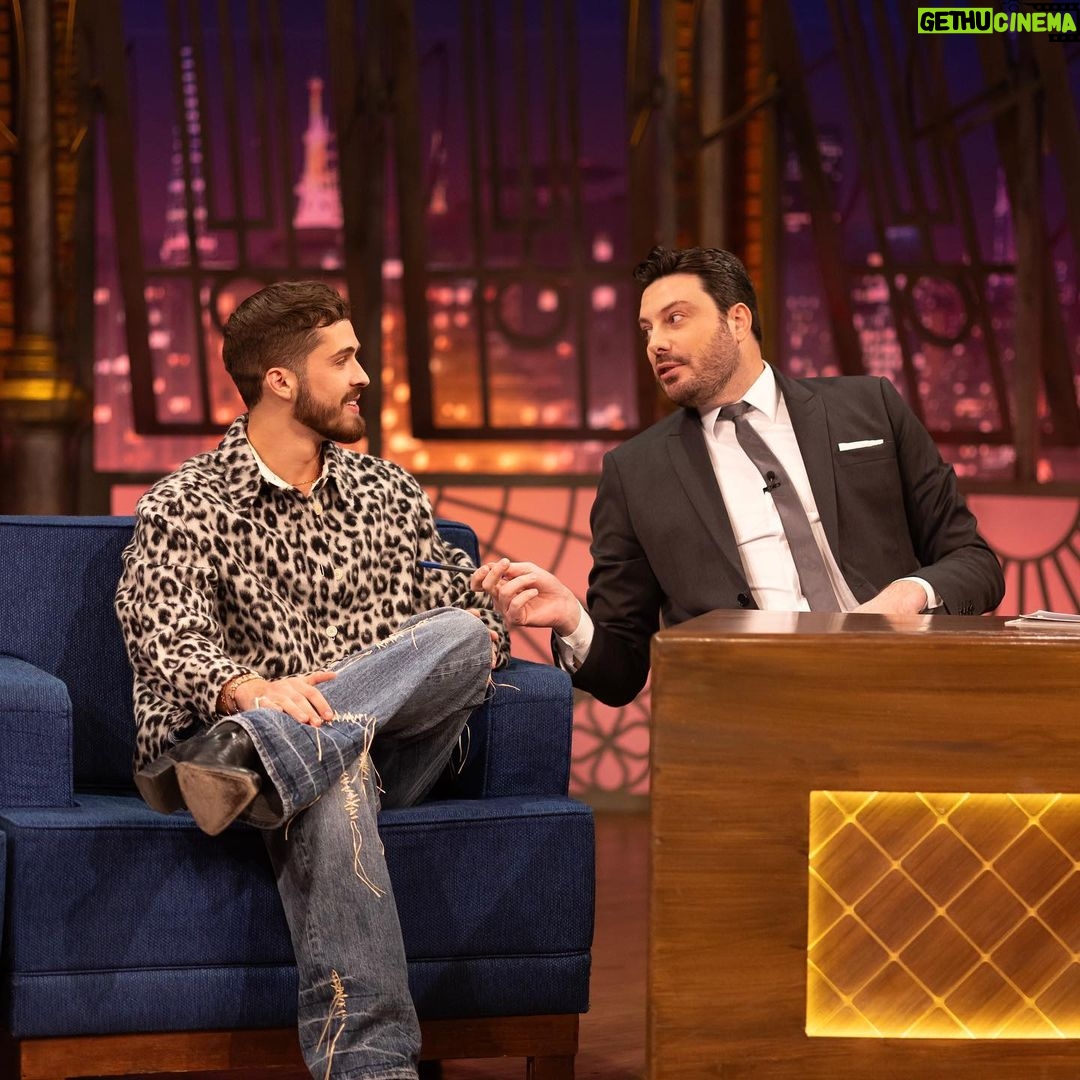 João Guilherme Ávila Instagram - Amanhã tô no @sbtthenoite, 00:30, trocando ideia com esse mano aqui 🫶🏼 Espero vocês