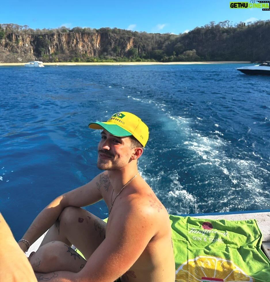 João Guilherme Ávila Instagram - some of the best memories are made in flip-flops ✨ Fernando de Noronha