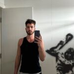 João Guilherme Ávila Instagram - Acordando com a cara amassada mas queria mesmo era tá amassando outra coisa, boa semana ( ˘ ³˘)♥ Rio de Janeiro, Rio de Janeiro