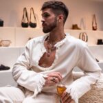 João Guilherme Ávila Instagram - People love me and they hate me at the same time 🌼 Paris, France