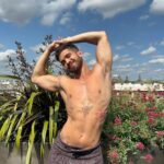 João Guilherme Ávila Instagram - bon soire brasil 🌞 Paris, France