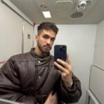 João Guilherme Ávila Instagram - Jota in Paris, Temp. 1 ❤️ Semana quente por aqui! Paris, France