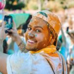 João Pedro Bernardes Instagram - O mundo precisa(va) de mais cor 🌈 A The Color Run by Ageas é muito mais que uma corrida, é um convite para todos/as fazerem exercício físico e se divertirem! 🥰  Obrigado @ageasgrupo pelo convite, e por tornarem o mundo num lugar mais feliz! Foram, sem dúvida, os 5km mais felizes e coloridos do Planeta! #GrupoAgeasPortugal #thecolorrunportugal / p u b Gondomar, Portugal