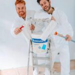 João Pedro Bernardes Instagram – 4 meses depois, chegou a hora de vos mostrar finalmente como está a nossa casa!! 🏡🔑 Já estamos na fase de colocar primário e pintar as paredes, e tivemos o mega apoio da @robbialacpt ☺️ Como achas que nos safámos? Comenta um ‘🤍’ se achas que estamos uns pintores pró ✌🏻pub
.
.
.
#CasaCaraCoroa
#robbialac #robbialacpt #pintaavida #home #homedecor #decor #homedecorideas #moderhome #lifestyle #portugal #home #homemakeover #diy #obras #construcao #renovation