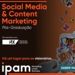 João Pedro Bernardes Instagram - É com muito muito orgulho que posso finalmente partilhar o meu próximo desafio na docência: a coordenação da mais recente Pós-Graduação em Social Media & Content Marketing no IPAM Porto, em parceria com o IADE - Creative University. Assumo esta coordenação em conjunto com António Mendes, Diretor da RFM, que tem sido um apoio! 🙏🏻 Estou mesmo muito entusiasmado com esta oportunidade porque me permite unir os ‘meus’ dois mundos: Por um lado, a paixão que tenho por aprender e viver o Marketing, já desde os meus 16 anos, e por outro, a possibilidade de partilhar, também enquanto docente da Pós-Graduação, tudo o que fui aprendendo com o Cara Coroa, o projeto digital ao qual me entreguei completamente e que permite que a criação de conteúdos digitais seja hoje a minha profissão! Mas voltando à Pós-Graduação: este programa foi desenhado de forma a criar um ambiente académico inovador onde a criatividade e o Marketing trabalham em conjunto para o sucesso das áreas associadas ao Social Media e criação de conteúdo digital! A primeira edição de sempre arranja já em Outubro, mas se quiserem saber mais, espreitem o destaque ‘marketing’ no meu perfil, coloquei lá os links de tudo! Quem sabe não nos encontramos na sala de aula! ☺️ Entrei no IPAM em 2009, e desde então foi sempre a minha segunda casa. Hoje, é ainda mais, de uma forma especial. O João de 16 anos iria ficar muito orgulhoso, espero que vocês também! ❤️ Ps. Swipe left para uma viagem no tempo! #socialmedia #marketing #contentmarketing #digital #creative #ipam #ipamporto #portugal