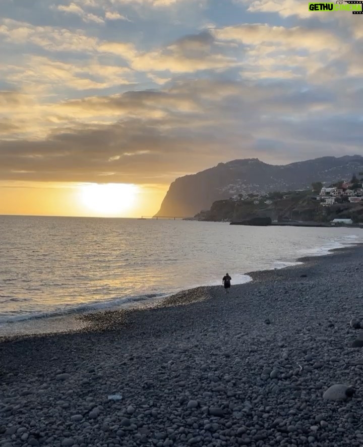João Pedro Bernardes Instagram - Por mais ponchas e sunsets 🍹✨ . . . #madeira #ilhadamadeira #visitportugal #visitmadeira #travel #lifestyle #foodie #couple #lgbtq #portugal #caracoroablog Madeira, Portugal