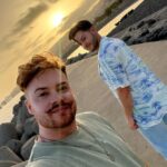 João Pedro Bernardes Instagram - Dia 2: Câmara de Lobos, Cabo Girão e as famosas bebidas Poncha e Nikita! ✌🏻🏝️ Um dia em grande 🤍 . . . #madeira #ilhadamadeira #visitportugal #visitmadeira #travel #lifestyle #foodie #couple #lgbtq #portugal #caracoroablog Funchal, Madeira, Portugal