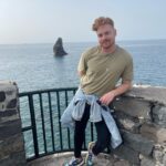 João Pedro Bernardes Instagram - Resumo do primeiro dia destes dois perdidos pela ilha ✈️🏝️ . . . #madeira #ilhadamadeira #visitportugal #visitmadeira #travel #lifestyle #foodie #couple #lgbtq #portugal #caracoroablog Funchal, Madeira, Portugal