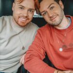 João Pedro Bernardes Instagram - O mote ‘Vai Mais Longe’ da PRIO, pôs-nos a pensar: Onde estaríamos se nunca tivessemos escolhido o Cara Coroa? 👑 Uma escolha pode mudar por completo o rumo da nossa vida. E o novo PRIO ECO Diesel, por ser um combustível tecnológica e ecologicamente mais avançado, reforça a preocupação pelo ambiente e pelo outro. Escolher alternativas mais sustentáveis ajuda a mudar o nosso planeta, e pode alterar o rumo da vida de todos nós! E tu, onde queres ir? 💭 Queremos que vás mais longe, connosco e com a @prioenergy, e por isso estamos a oferecer 3 vouchers de 25€ de ECO Diesel. Para isso basta comentares este reels 🤍 O sorteio será feito dia 15, de forma aleatória! Participa, e junta-te a nós nesta viagem! #PRIO #Energiaparamudar #ECODieselPRIO #VaiMaisLonge #caracoroablog pub