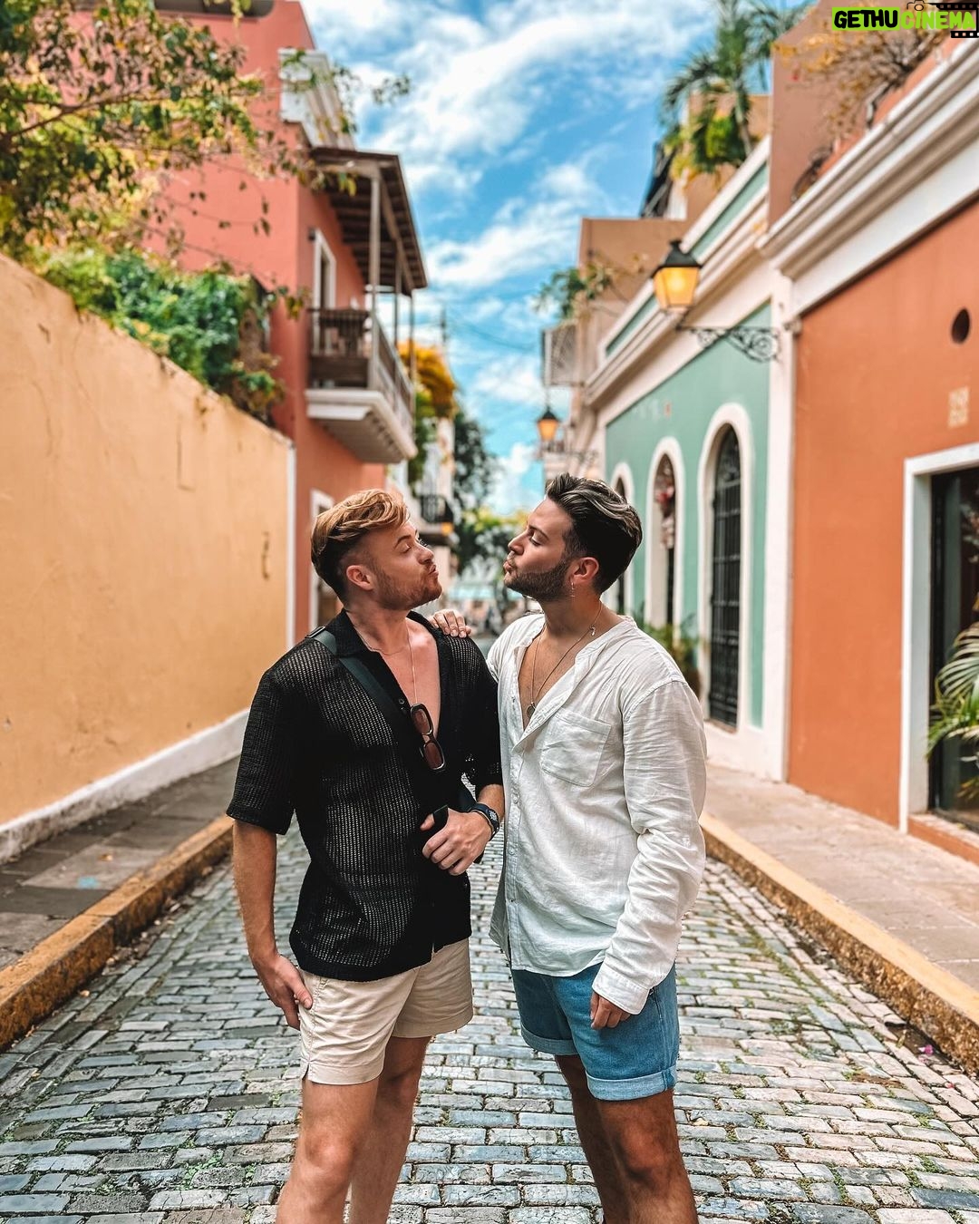 João Pedro Bernardes Instagram - Vamos a votos: foto 1 ou foto 2? 🇵🇷🫶🏻 Puerto Rico, Old San Juan