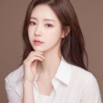 Jo Yoo-jin Instagram - . 나도 해봤다 #스노우 #ai프로필 안 닮은거 같은데 이거 보고 프로필 업데이트 해야겠다 다짐. 마지막 사진은 합성하기 귀찮았나봄❛˓◞˂̵✧ Seoul, Korea