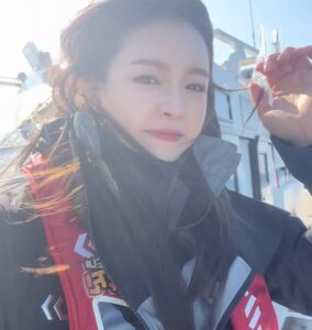 Jo Yoo-jin Instagram - :) 촬영 이모 저모