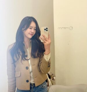 Jo Yoo-jin Instagram - :)

촬영 이모 저모