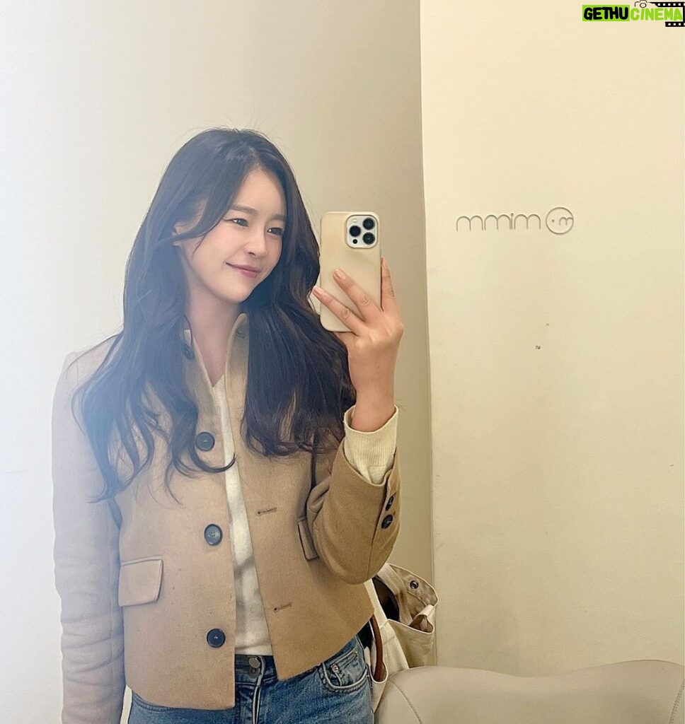Jo Yoo-jin Instagram - :) 촬영 이모 저모
