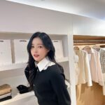 Jo Yoo-jin Instagram - " EUNE ᴘᴏᴘᴜᴘ sᴛᴏʀᴇ " 오피스룩으로 잘 알려져있는 브랜드 #EUNE 1월 한달 간 센트럴시티에서 만나보실수 있어요 ✨ 깔끔하게 핏이 딱 떨어지는 셔츠 퀄리티에 반했는데 봄 신상도 너무 예뻐서 다 데리구 오고 싶었다는 😚 #센트럴시티 #실물으네 #센트럴으네