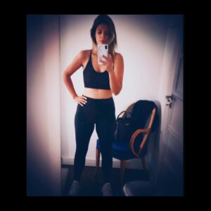 Joana França Instagram - ▪️▪️▪️
Factos:
•Tinha acabado mais um tratamento de corpo;
•Treinava 4 dias por semana;
•Era vegetariana;
•Estava super contente com o caminho difícil (mas saudável) que tinha percorrido para chegar até aqui;
•Estava muito feliz com o meu coração, com a minha mente, com a minha saúde e com a minha imagem.
▪️
Mas a melhor surpresa e notícia deste dia, vinha umas horas mais tarde: estava grávida de 5 semanas! ▪️
▪️
Para além da enorme gratidão que tenho no ❤️ por Deus me ter permitido gerar e carregar o nosso (@nunopiresoficial) filho, tenho igualmente uma verdadeira e pragmática constatação ás 39 semanas e 4 dias (e alguns quilos depois):
Filho, quando vieres cá para fora a mamã tem um novo e longo caminho pela frente! 😂😂😂
▪️
▪️
#life #joanafranca #joanafrança #health #feelgoodwithyourself #fightforyourself #everythingispossible #dontquit #respecttheprocess #takegoodcareofyourself #makethebestofit #pregnant #pregnancy #womenpower #motherslife #love #behealthyandhappy