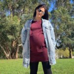 Joana França Instagram - Dia 2/4/2020... provavelmente o aniversário mais weird de toda a vida. No meio de uma pandemia, estou grávida, aos 34 anos, do meu primeiro filho! Esta bola de basquete que tenho na barriga tem 8 meses de vida e já me mostra todo um conjunto de prioridades que até aqui não conhecia. O Lucas está ótimo e já é uma benção num mundo que não sabe muito bem o que anda a fazer... Terei sido egoísta em trazê-lo para viver num mundo que tem tanto de belo, como de louco e descompensado? Sei que eu e o pai tudo faremos para lhe mostrar que podemos, por pouco que seja, ser a diferença na vida de alguém. Vamos fazer de tudo para sempre lhe mostrar que ao sermos o melhor de nós mesmos, para TODOS, será sempre o caminho a escolher. Só quero que esta provação, que todos estamos a passar, acabe rápido e que consigamos sair mais sábios e mais fortes! Mantenham-se protegidos, fiquem fortes 💪🏼 ❤️❤️❤️❤️ 📸 by @nunopiresoficial #weirdbirthday #stayhome #staysafe #pandemic2020 #bewiser #bestrong #bethebest #foreveryone #love #pregnancy #mom #mom2be #myboyiscomimg #love #family #anniversary Home Sweet Home