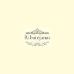 Joana França Instagram - R I B A T E J A N A S 🧡 Aquela entrega e carinho em cada peça, sabem? Está aqui! Tudo artesanal, tudo super delicioso, fácil, mão de obra dedicada e a comodidade de termos à mesa o melhor dos sabores. Fizemos a nossa encomenda, foi entregue à nossa porta, congelador cheio e quando queremos um dos produtos tiramos na hora e na hora fazemos! 30 minutos de forno e voilà! O melhor do Ribatejo pronto na nossa mesa! Por aí? Quem mais vai encomendar as @ribatejanas_sabor_tradicional ??? ☺️😋☺️ #ribatejanas #ribatejanassaborestradicionais #empadas #azevias #bailarinas #ribatejo #sabores #delivery #entregas #paladaresdeportugal #joanafrança #pub #parceria