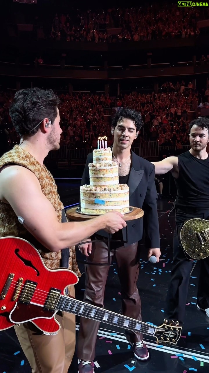 Joe Jonas Instagram - Cake By The Boston. Love you. Thank you!