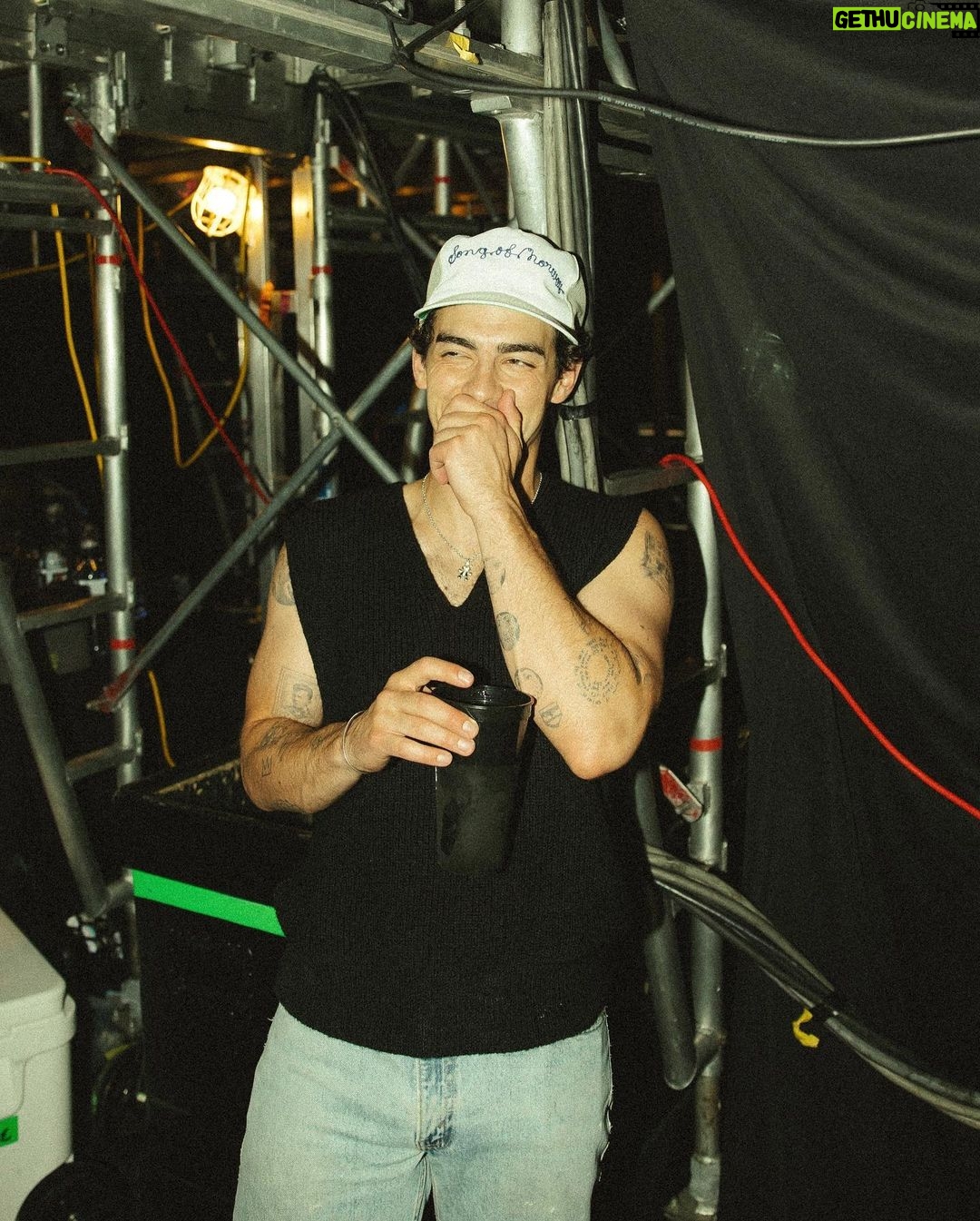 Joe Jonas - 419.1K Likes - Kevin spilled a drink on himself.