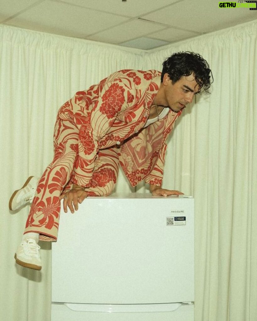 Joe Jonas Instagram - I Love Refrigerators
