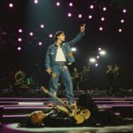 Joe Jonas Instagram - 🫲 I love you this much 🫱